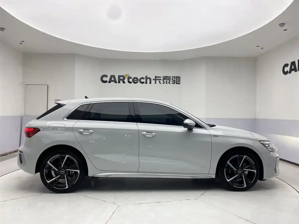Audi A3 2024 Model Sportback 35 TFSI Fashion Sport фото 4