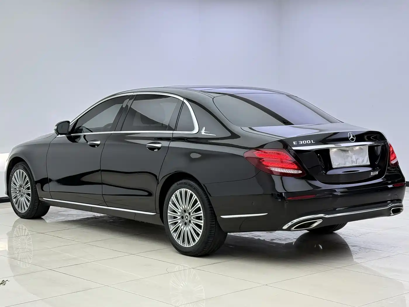 Mercedes-Benz E-Class 2020 E 300 L Luxury Model фото 20