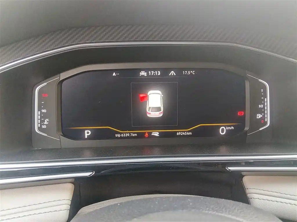Volkswagen Tiguan L 2022 380TSI Automatic 4WD R-Line Cross Edition 7-Seater фото 7