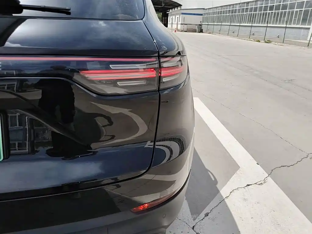 Porsche Cayenne New Energy 2023 Cayenne E-Hybrid 2.0T фото 8