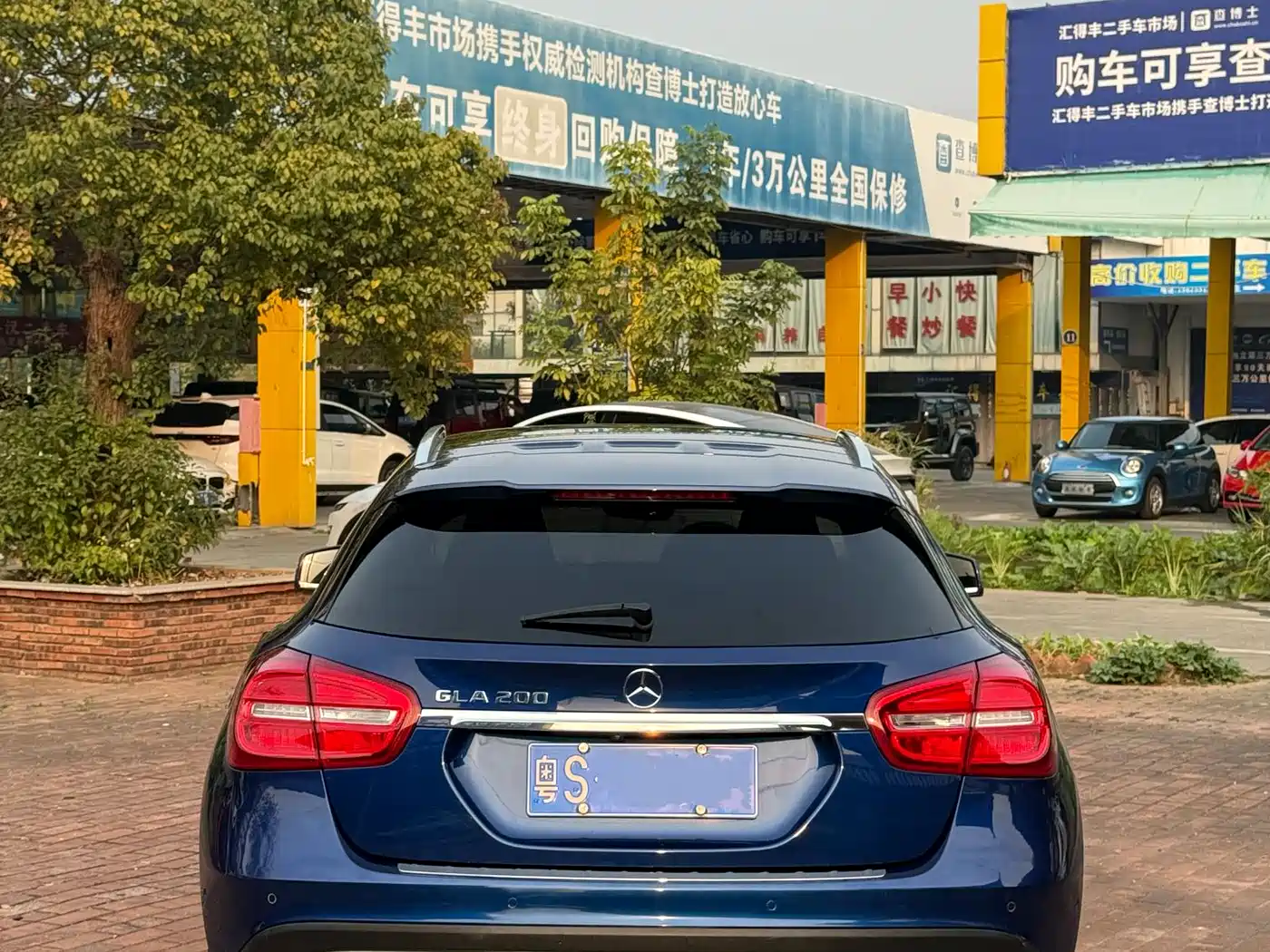 Mercedes-Benz GLA 2016 GLA 200 Blues Edition фото 11