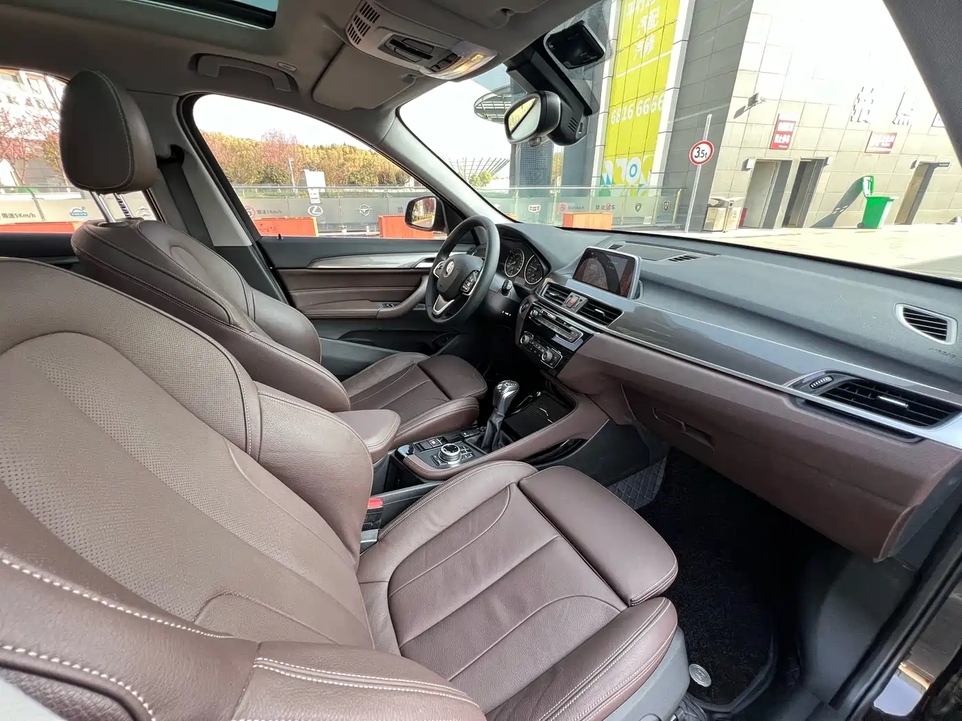 BMW X1 2018 xDrive20Li Premium Model фото 41