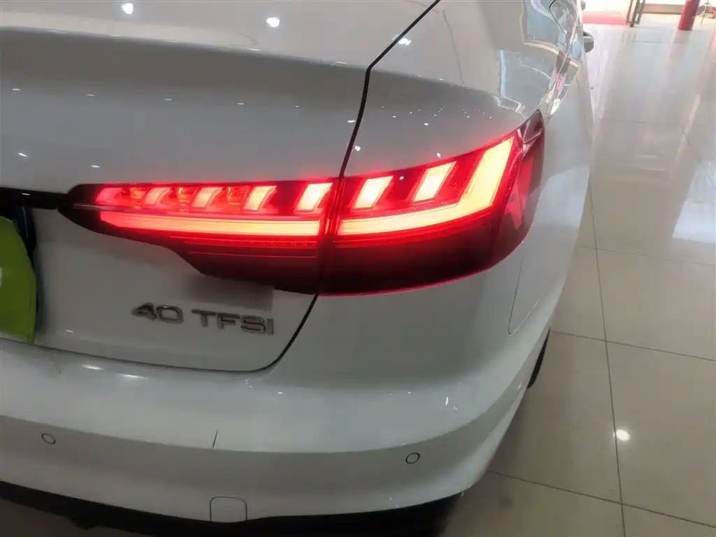Audi A4L 2023 40 TFSI Luxury Sport фото 24