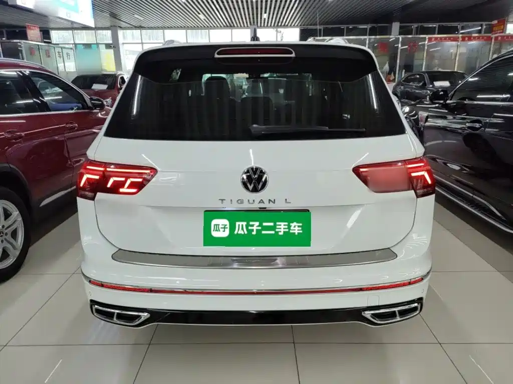 Volkswagen Tiguan L 2024 330TSI Automatic 2WD R-Line Premium Enjoyment Edition фото 4
