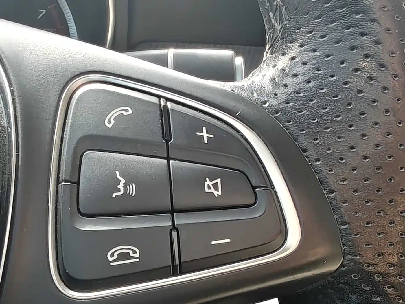 Mercedes-Benz GLA 2017 GLA 200 Dynamic фото 28