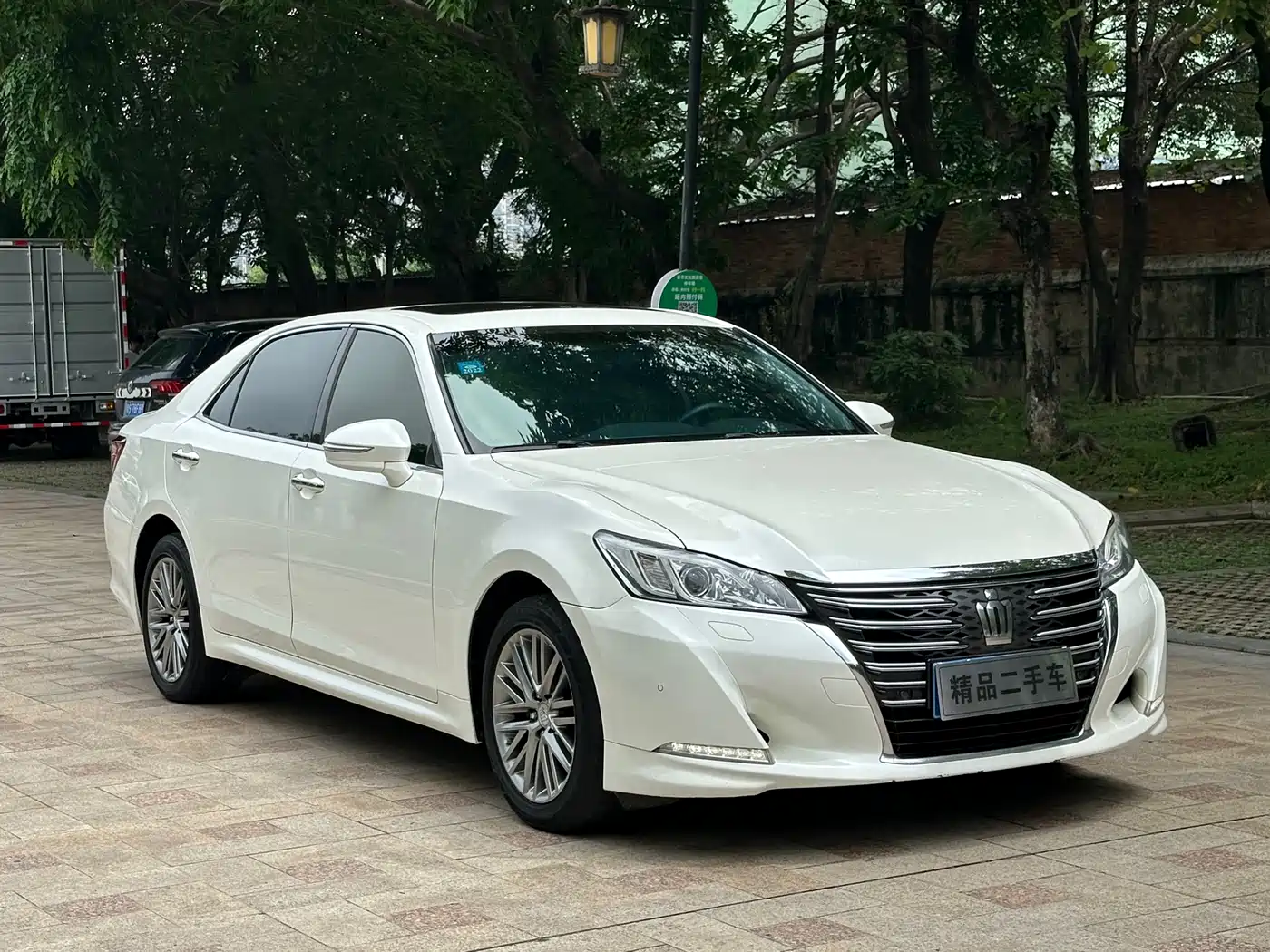 Toyota Crown 2017 2.0T Sport Edition фото 3