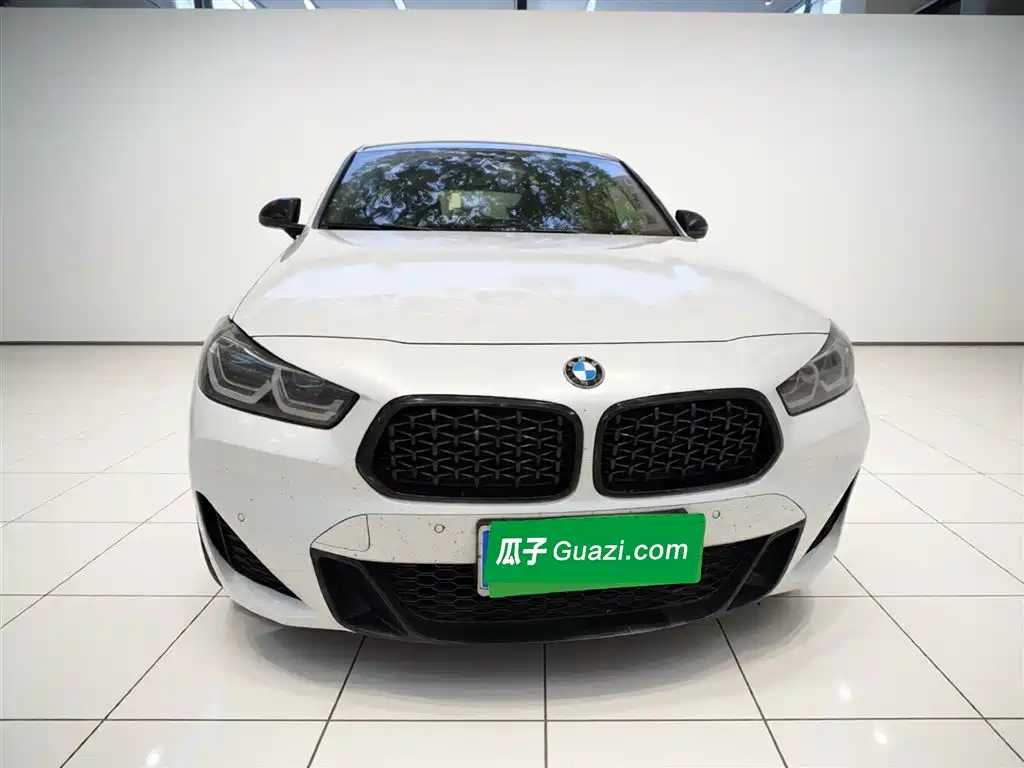 BMW X2 2021 xDrive25i Shadow Night Edition фото 2