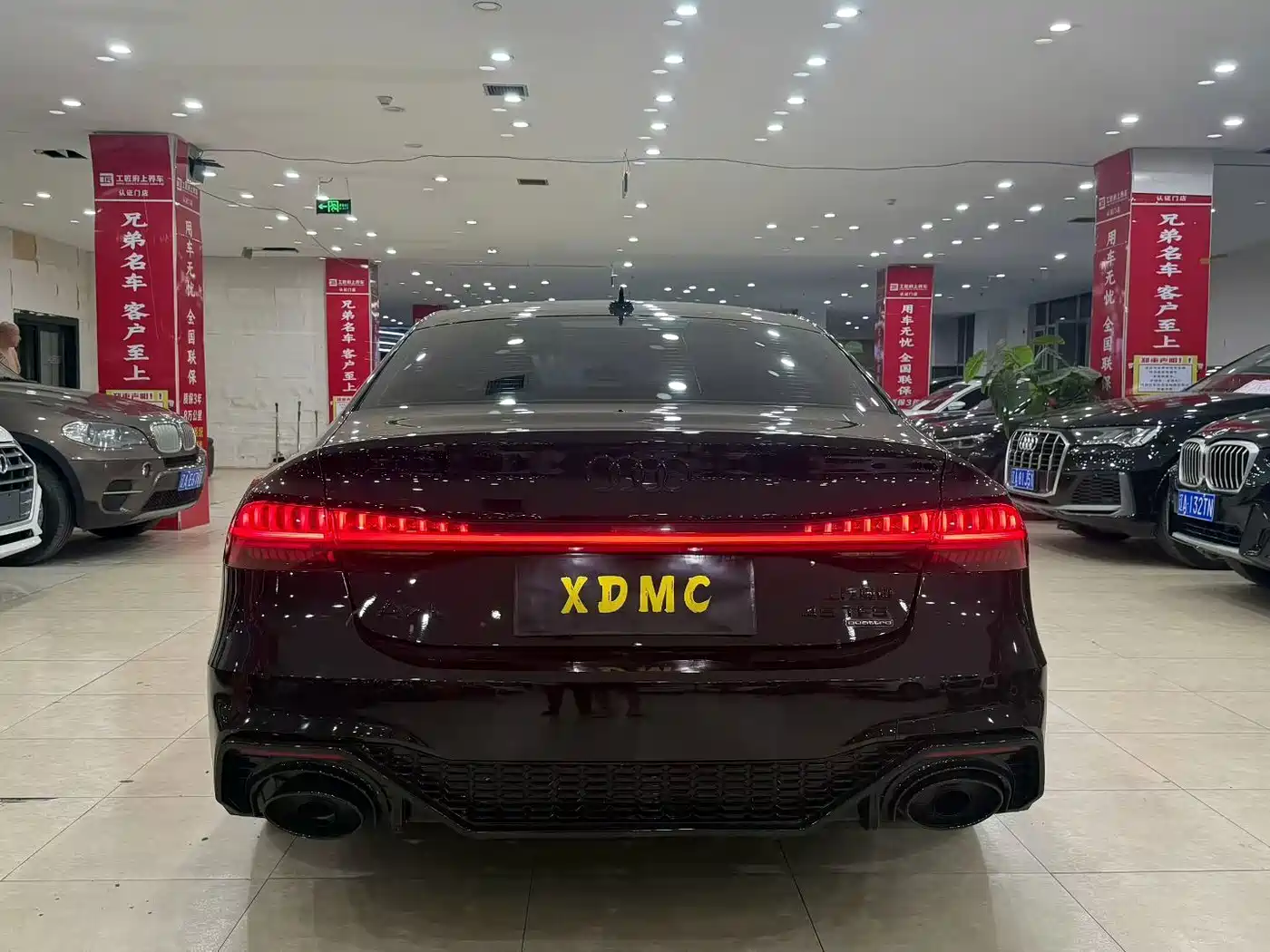 Фото 5 - Audi A7L