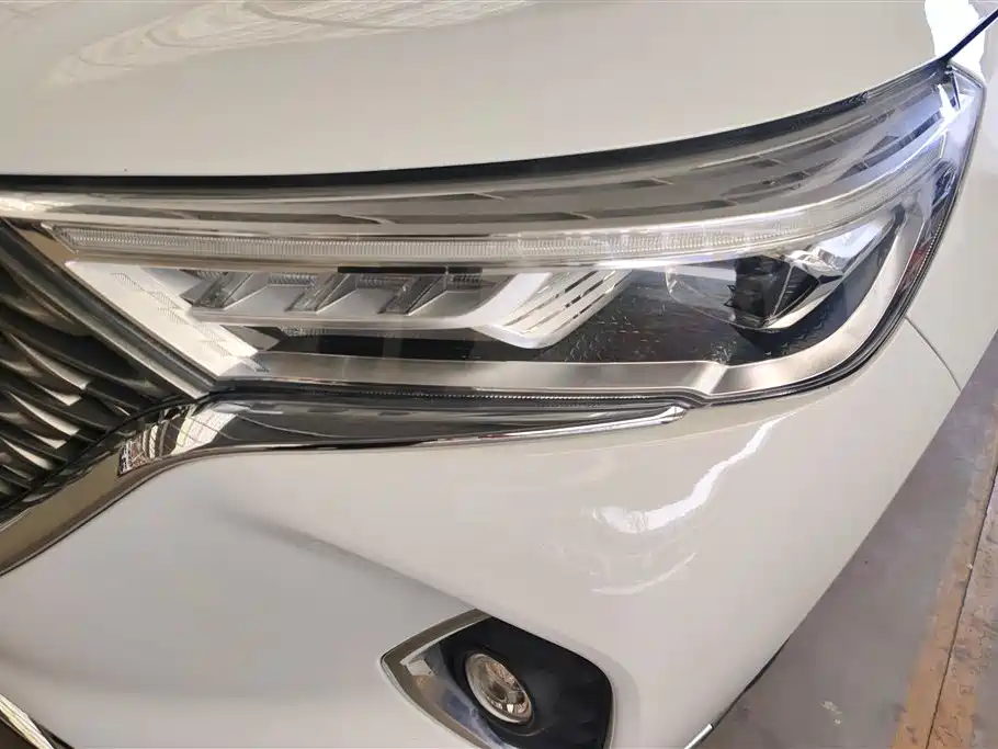 Haval M6 2021 PLUS 1.5T DCT Luxury Smart Connect фото 5