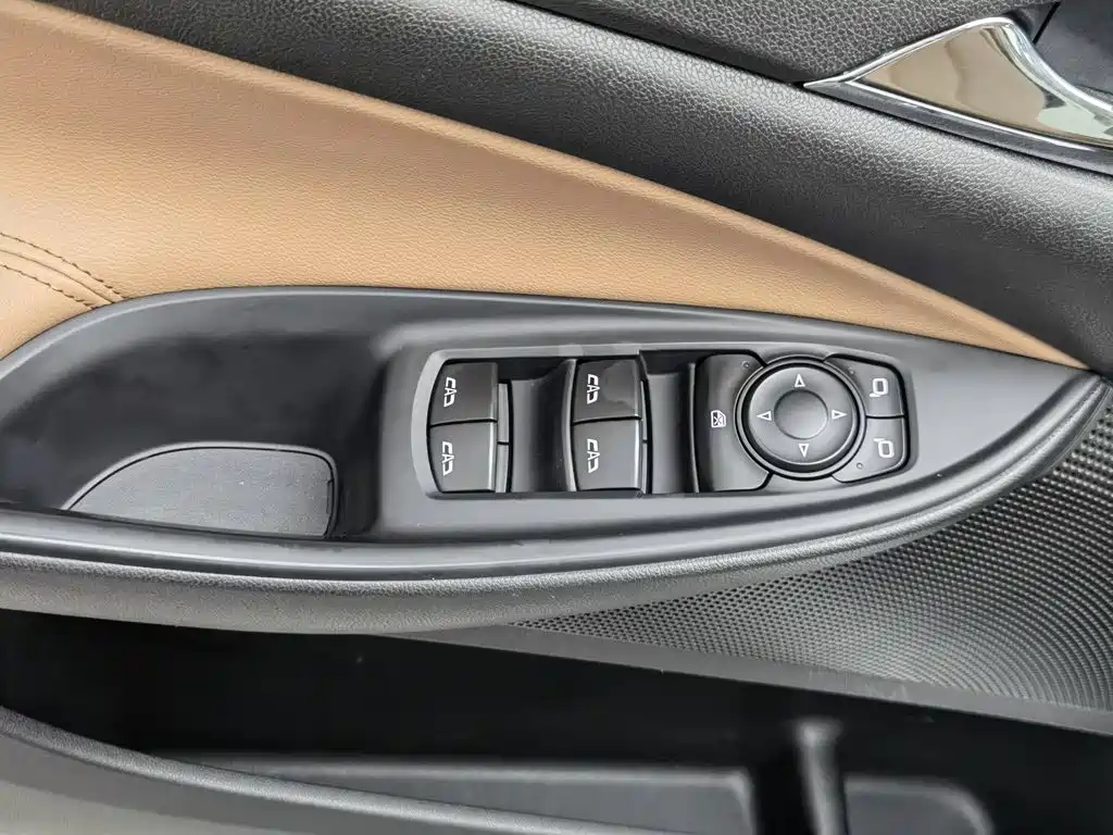 Buick GL6 2023 2021 323T Mild Hybrid Connected Luxury