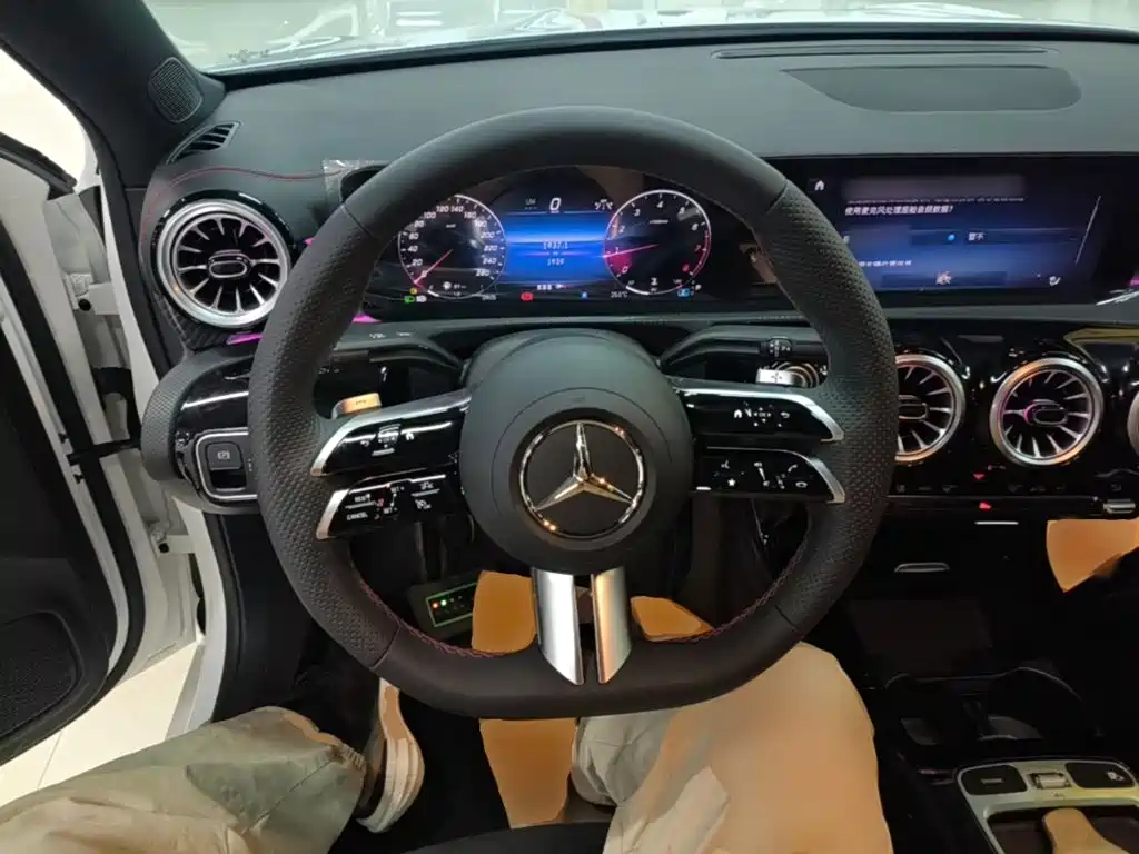 Mercedes-Benz A-Class 2026 2025 A 200 L Fashion Edition
