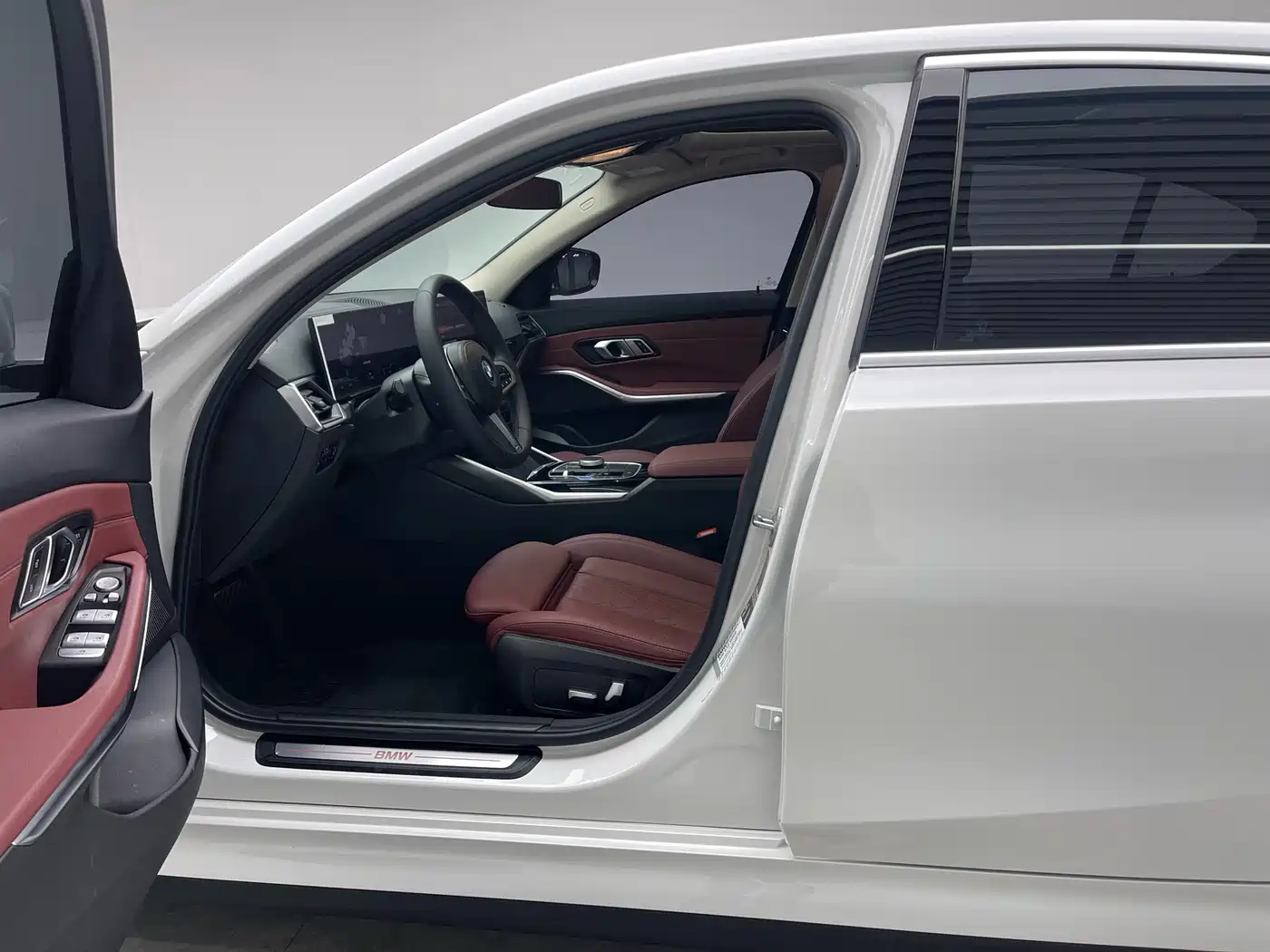 BMW i3 2022 eDrive 35 L фото 16