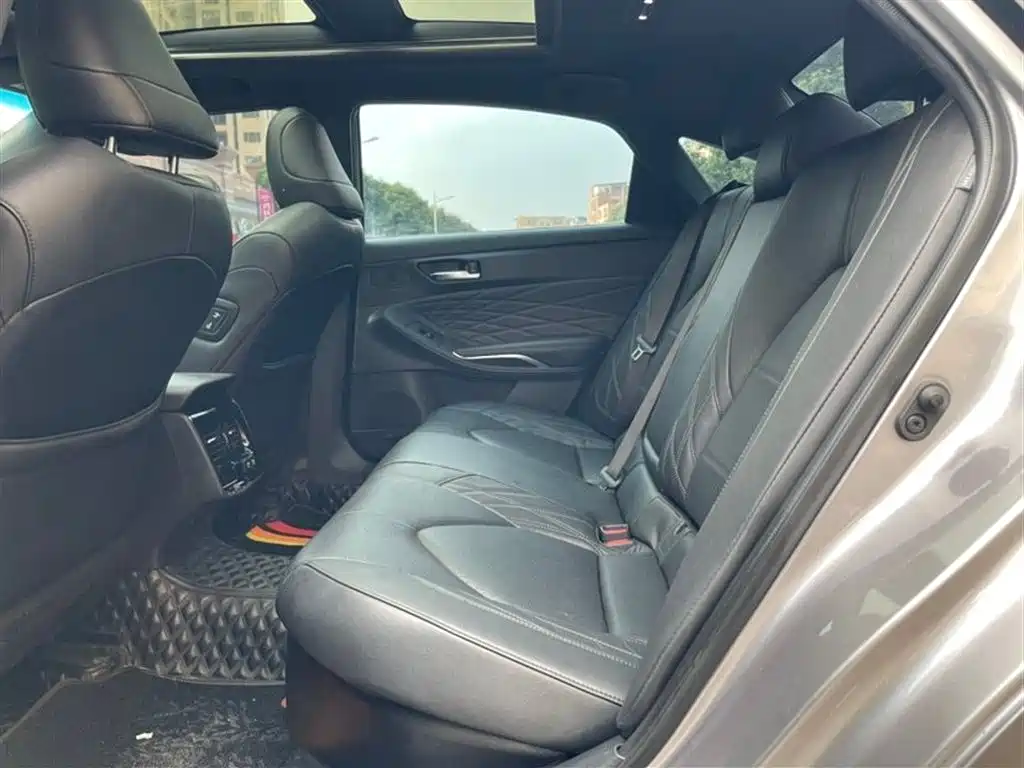 Toyota Avalon 2019 Hybrid 2.5L XLE Premium Edition China VI фото 5