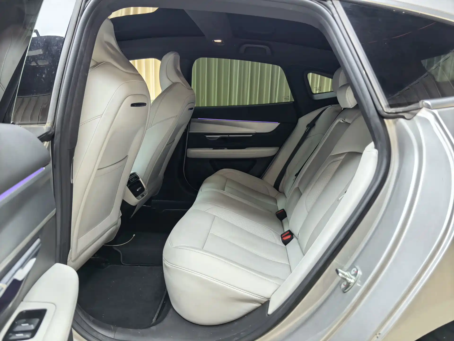 Фото 6 - XPeng P7