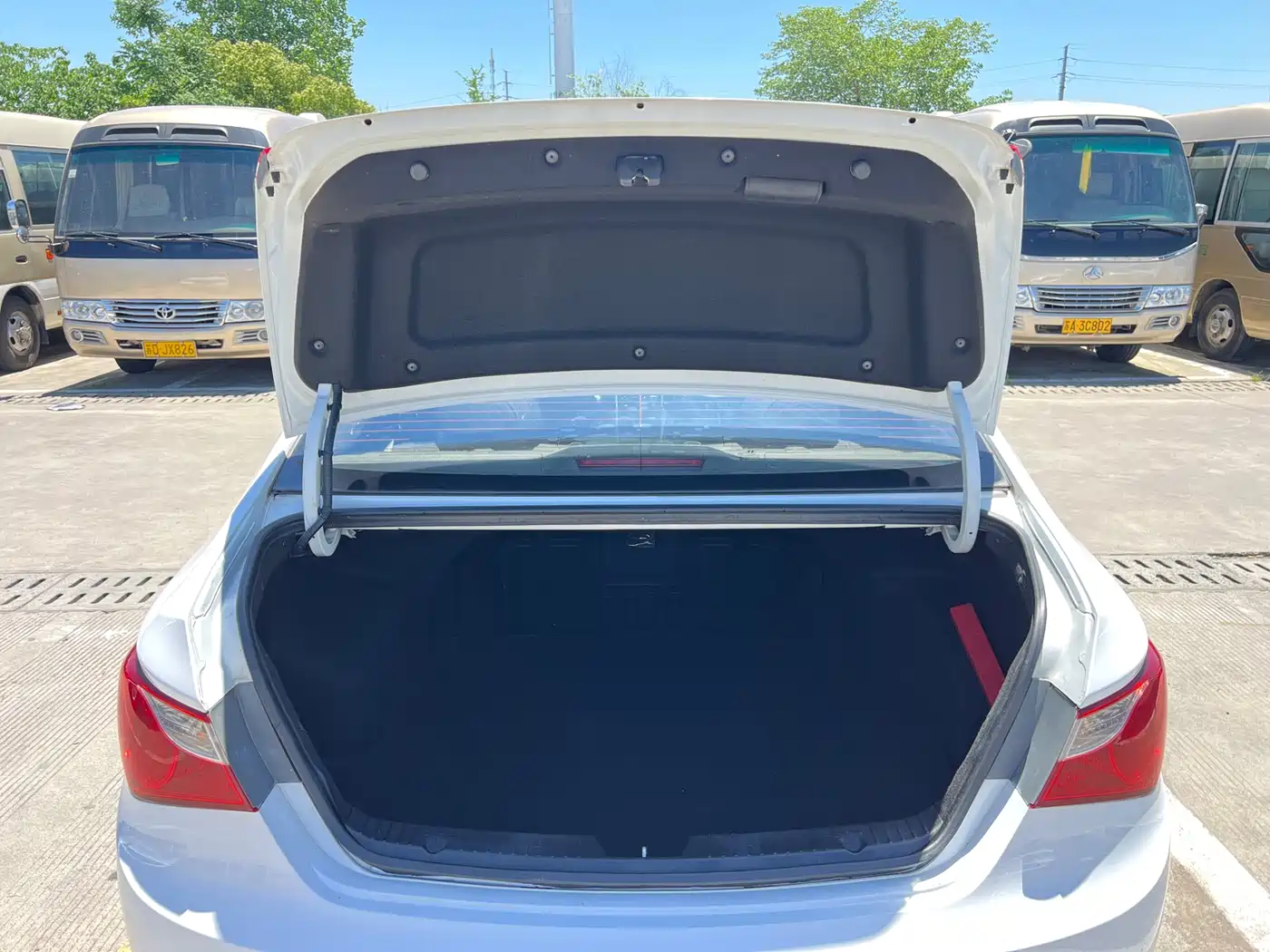 Hyundai Sonata 2013 2.0L Automatic Supreme Edition фото 23