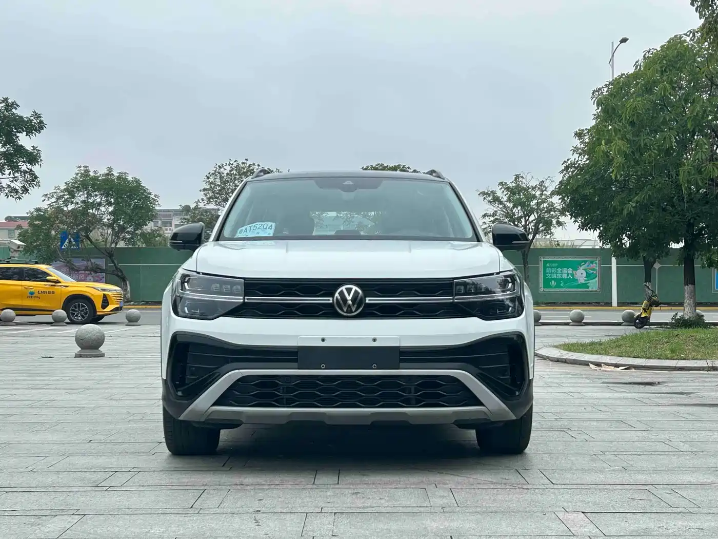 Volkswagen Tharu 2024 300TSI 2WD Moon Premium Edition фото 2