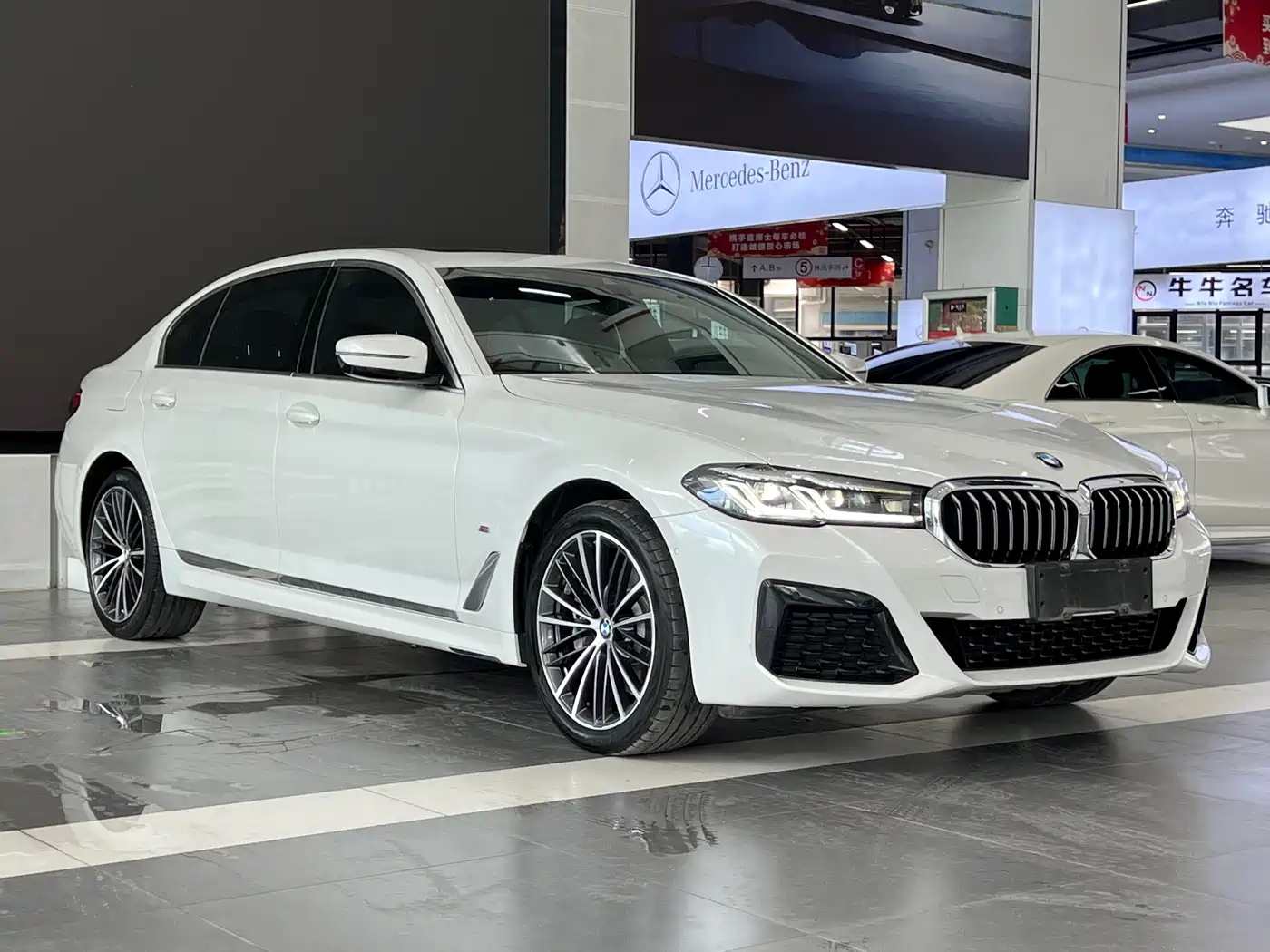 BMW 5 Series 2021 530Li Executive M Sport Package фото 3