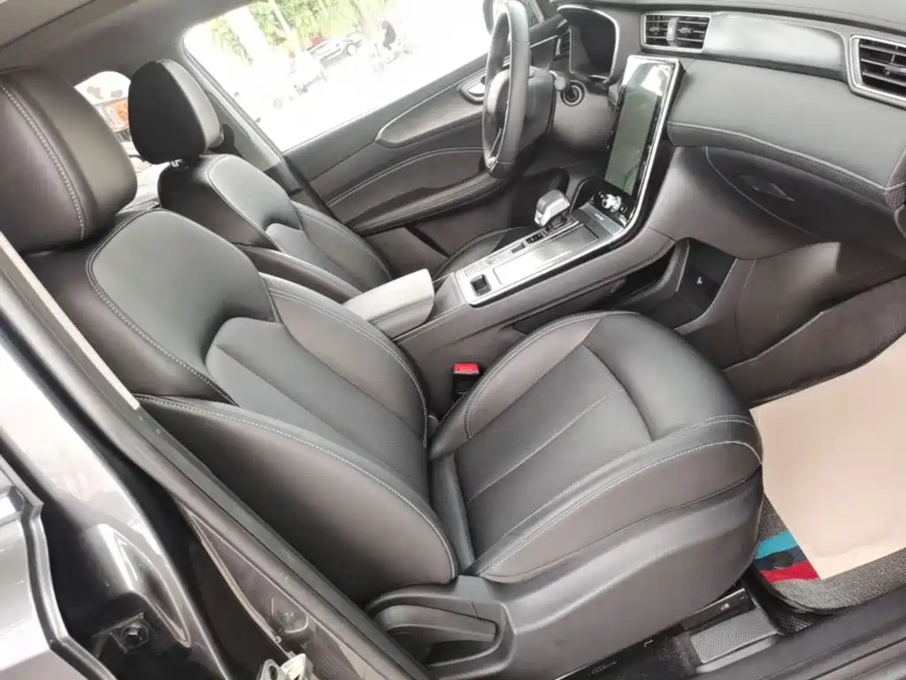 Roewe RX5 2026 2025 PLUS 330TGI Auto Trend-Setting Smart Edition