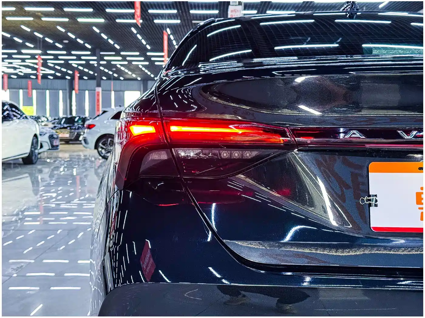 Toyota Avalon 2019 Hybrid 2.5L XLE Premium Edition China VI фото 15