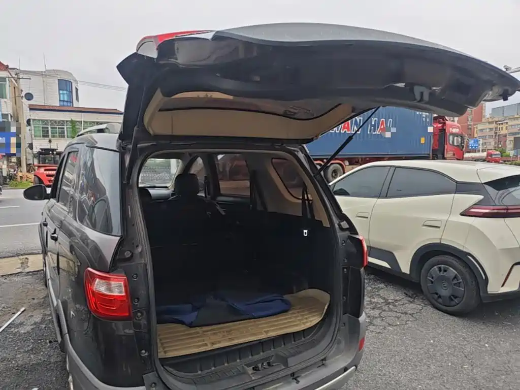 Dongfeng Fengguang Fengguang 370 2016 2016 1.5L Manual Luxury 7-seater