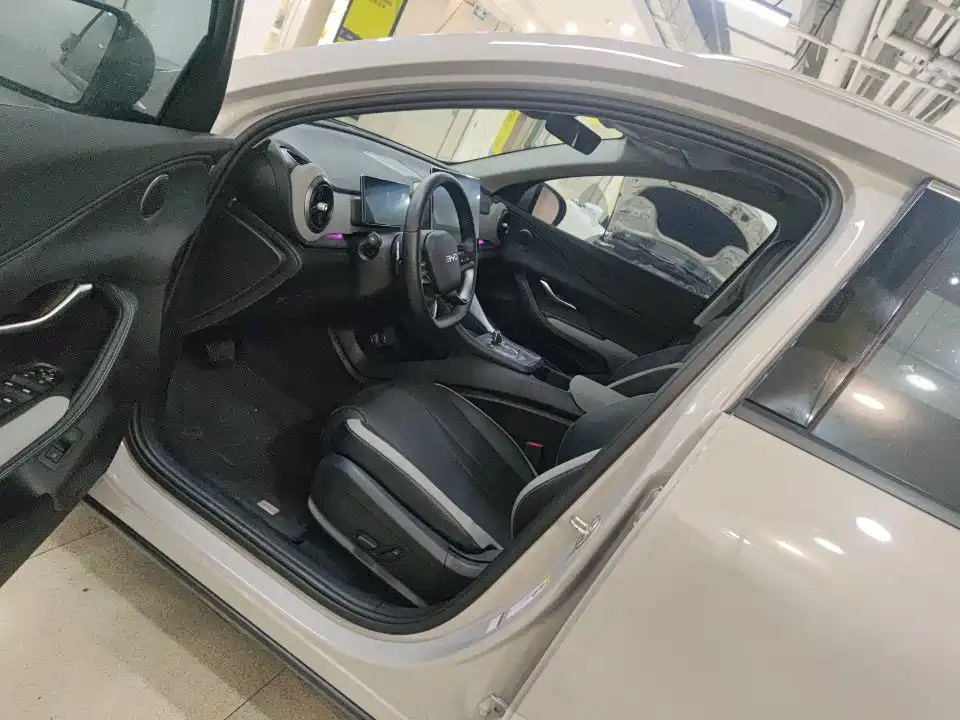 BYD SEA LION 05 DM I