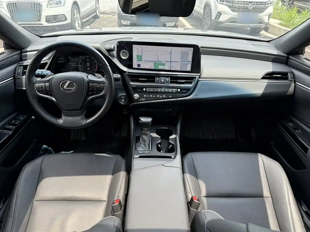 Lexus ES 2022 200 Excellence Edition фото 14