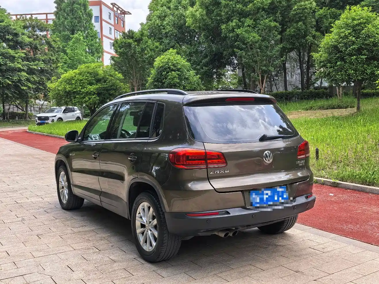 صورة 5 - Volkswagen Tiguan