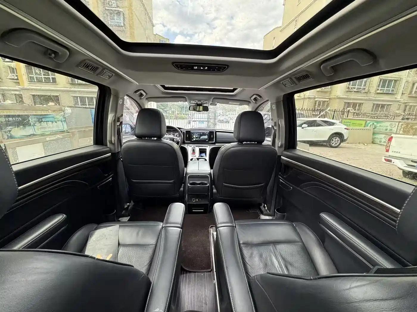 GAC Trumpchi Trumpchi M8 2021 Leading Show Series 390T Prestige Edition фото 9