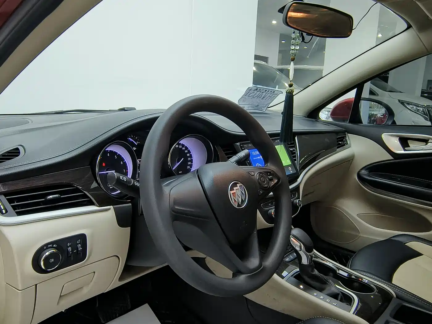 Buick Verano 2018 Sedan 15S Automatic Progressive фото 13