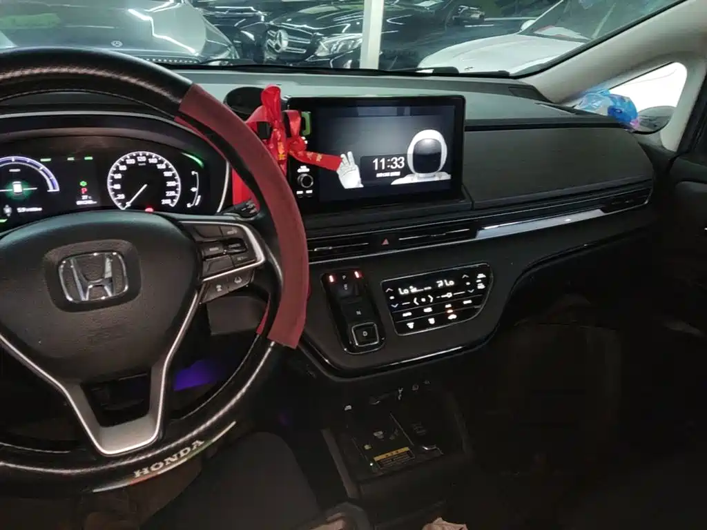 Фото 10 - Honda Odyssey