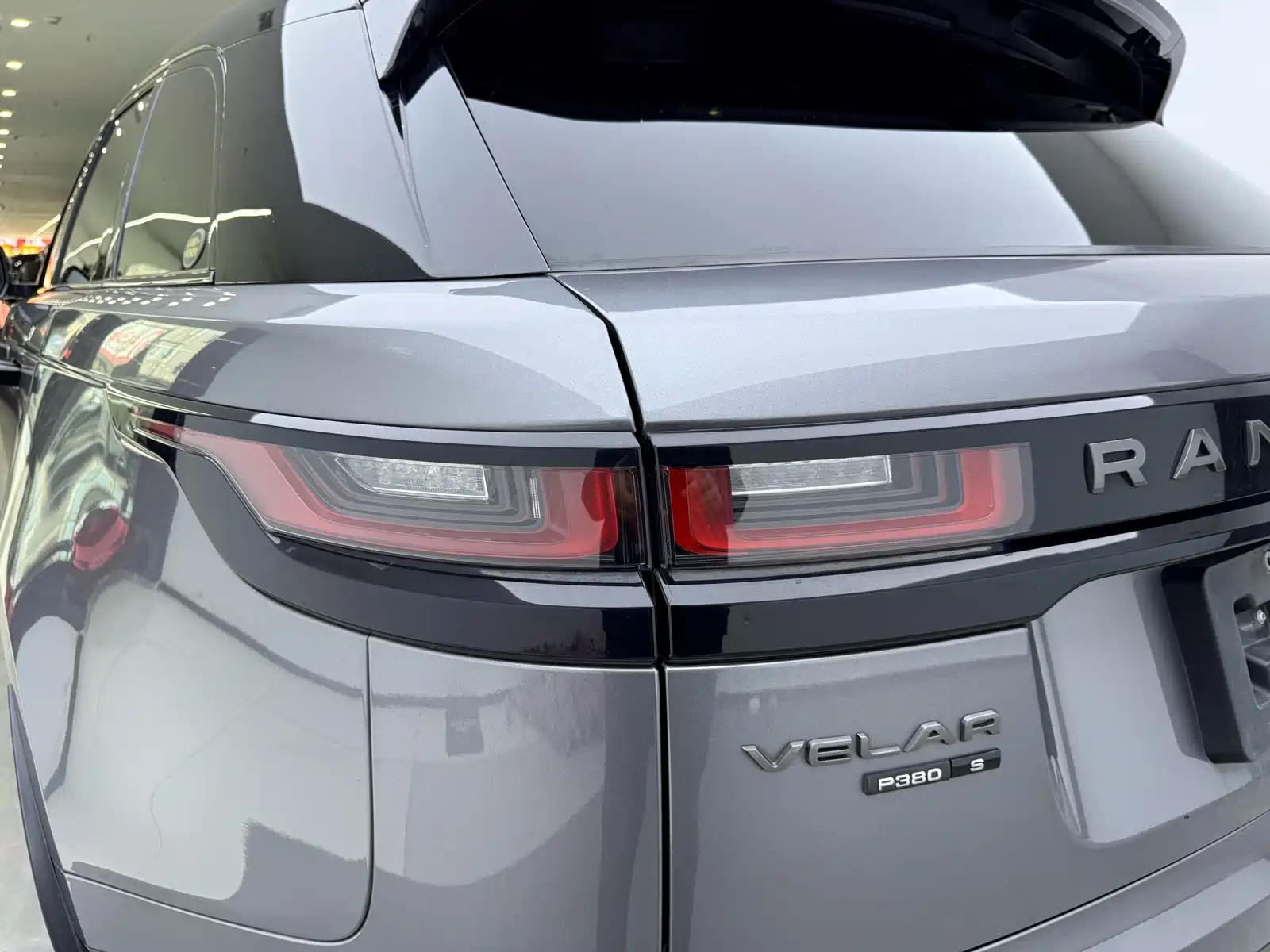 Фото 6 - Land Rover Range Rover Velar