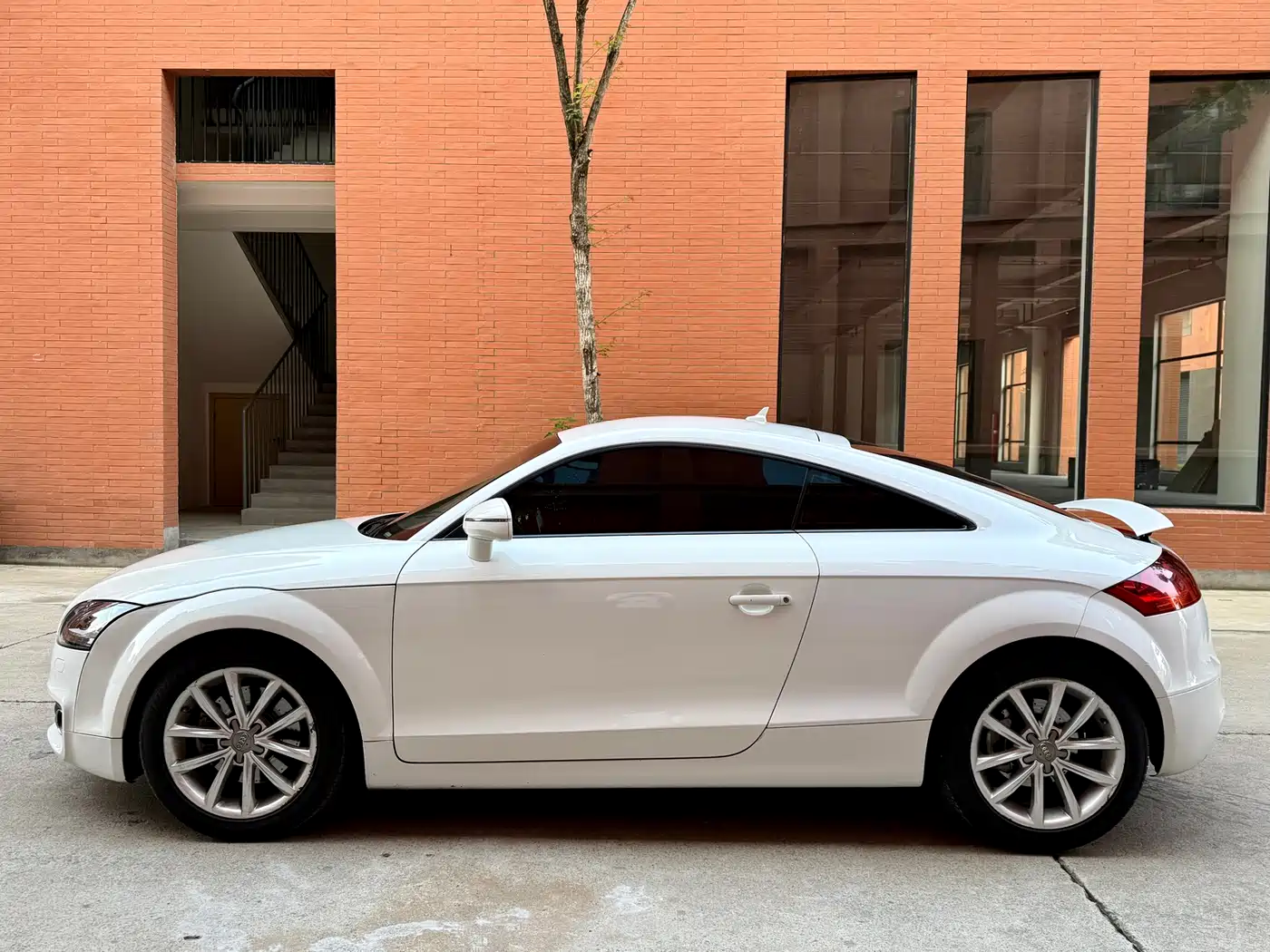 Audi TT 2011 TT Coupe 2.0TFSI quattro фото 7