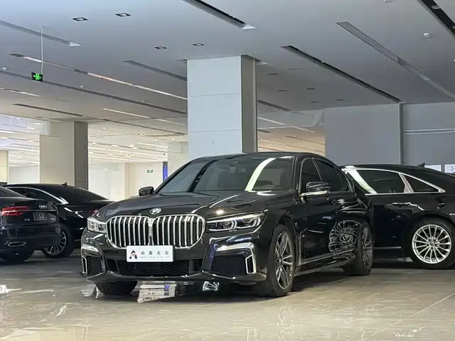 BMW 7 SERIES