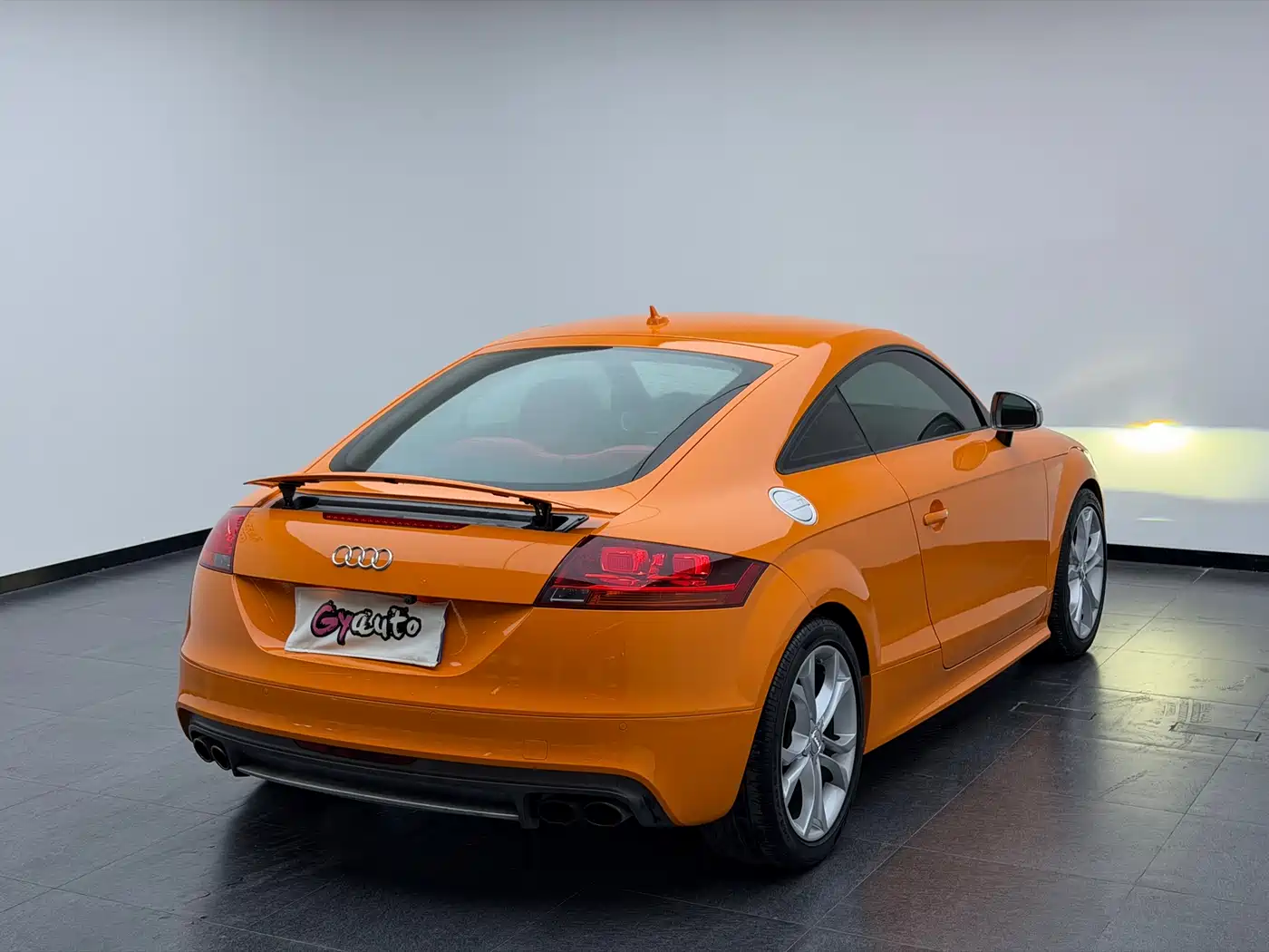 Audi TTS 2011 Model TTS Coupe 2.0TFSI quattro фото 7