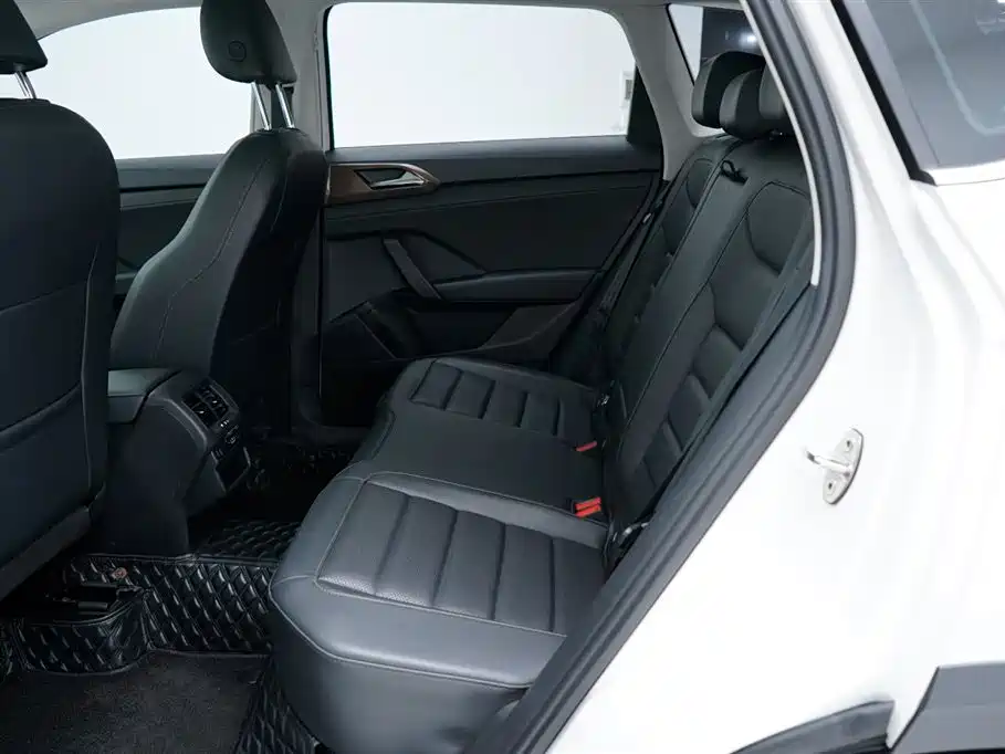 Volkswagen Tharu 2021 330TSI 4WD Luxury Plus фото 5