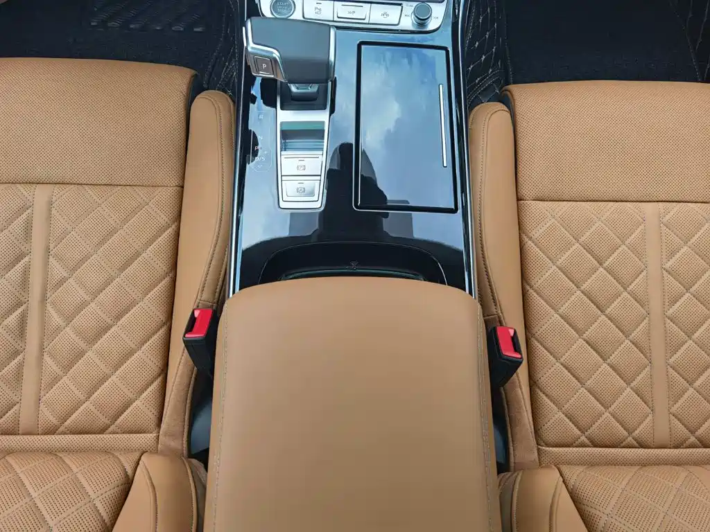 Audi A8 2026 2025 A8L 50 TFSI quattro Exclusive Selection