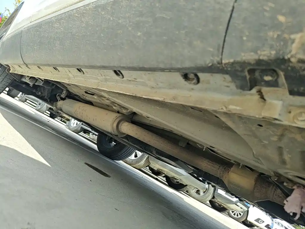 Photo 2 - Changan CS85