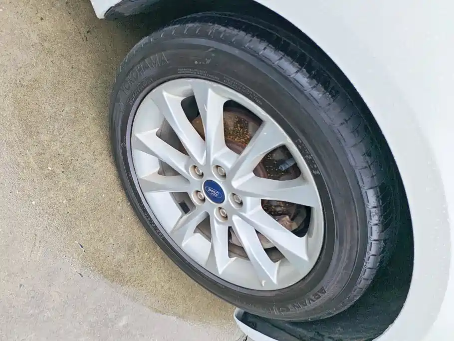 Фото 6 - Ford Mondeo