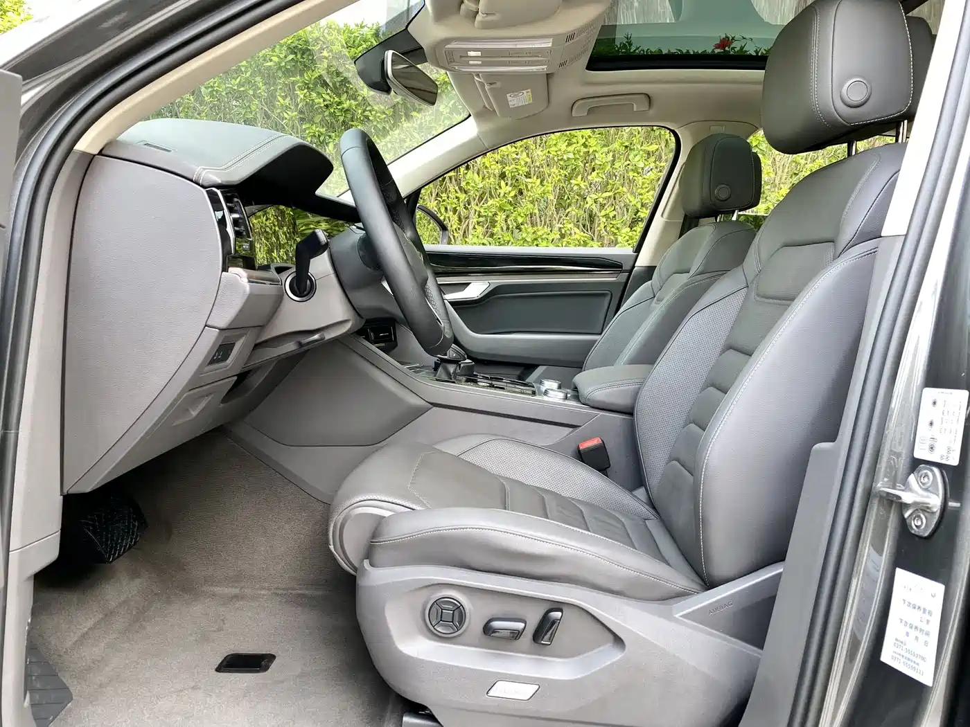 Volkswagen Touareg 2022 3.0TSI Rui Xiang Edition Gloss Black Sport Package фото 12
