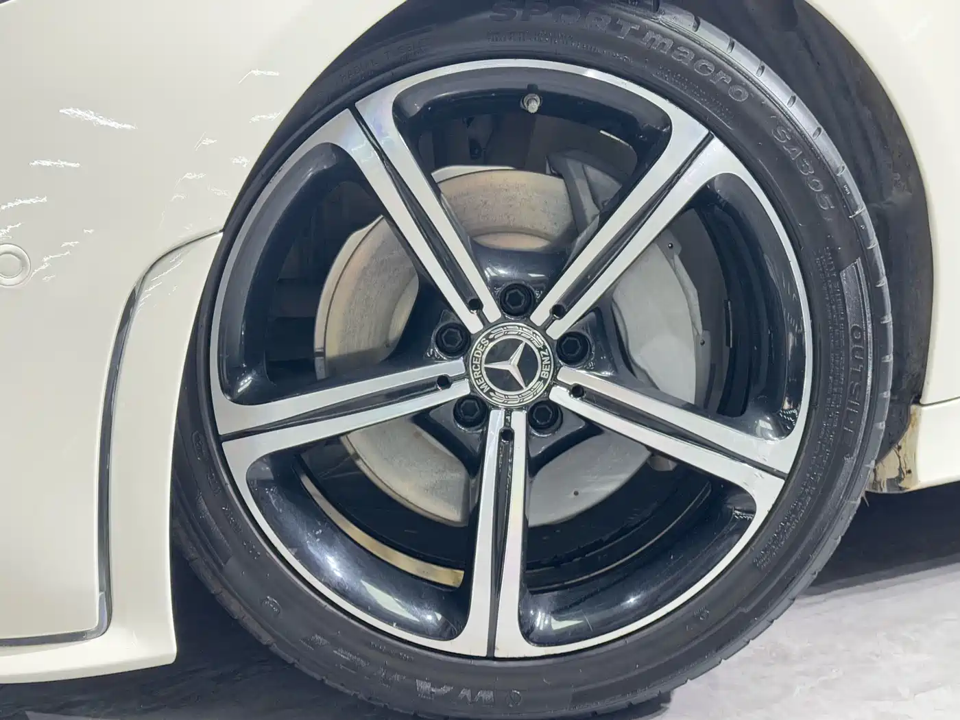Mercedes-Benz CLS 2020 CLS 300 Luxury фото 26