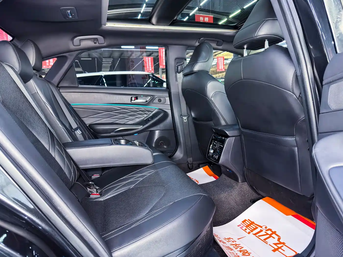 Toyota Avalon 2019 Hybrid 2.5L XLE Premium Edition China VI фото 8