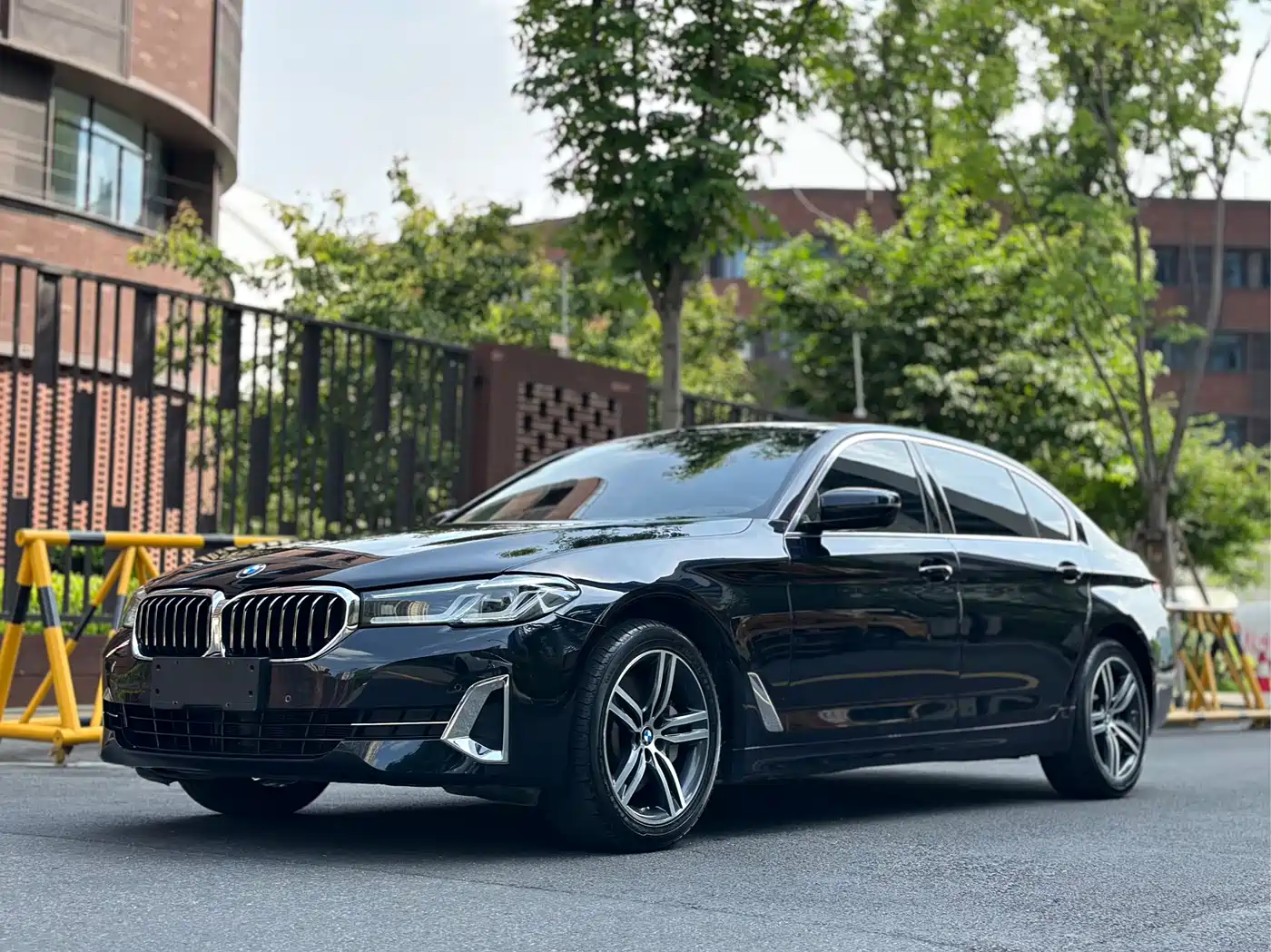 BMW 5 Series 2022 Model Second Facelift 530Li Leading Luxury Package