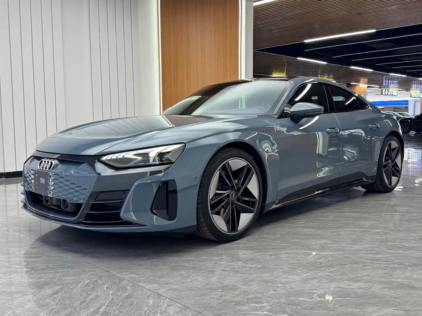 Audi e-tron GT 2023 Base Model