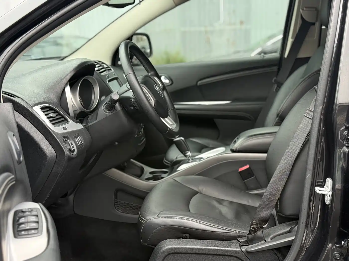 Dodge Journey 2013 2013 Model 2.4L 2WD Premium Edition