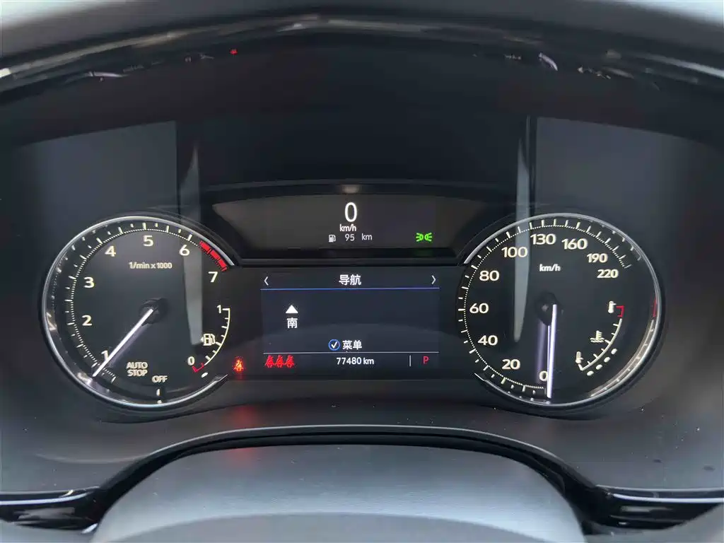 CADILLAC XT6