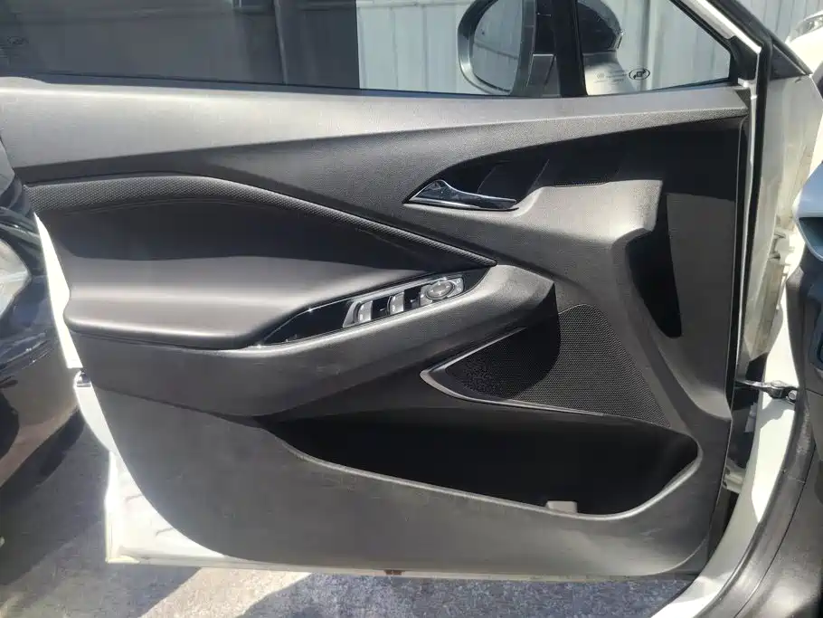 Chevrolet Volando 2023 2020 Mild Hybrid Redline 530T Automatic Premium Edition (5+2 seater)