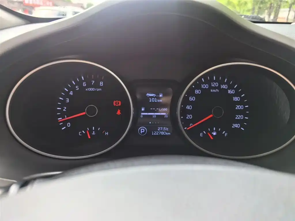 Kia Sportage 2015 2.0L Automatic 2WD GL фото 12