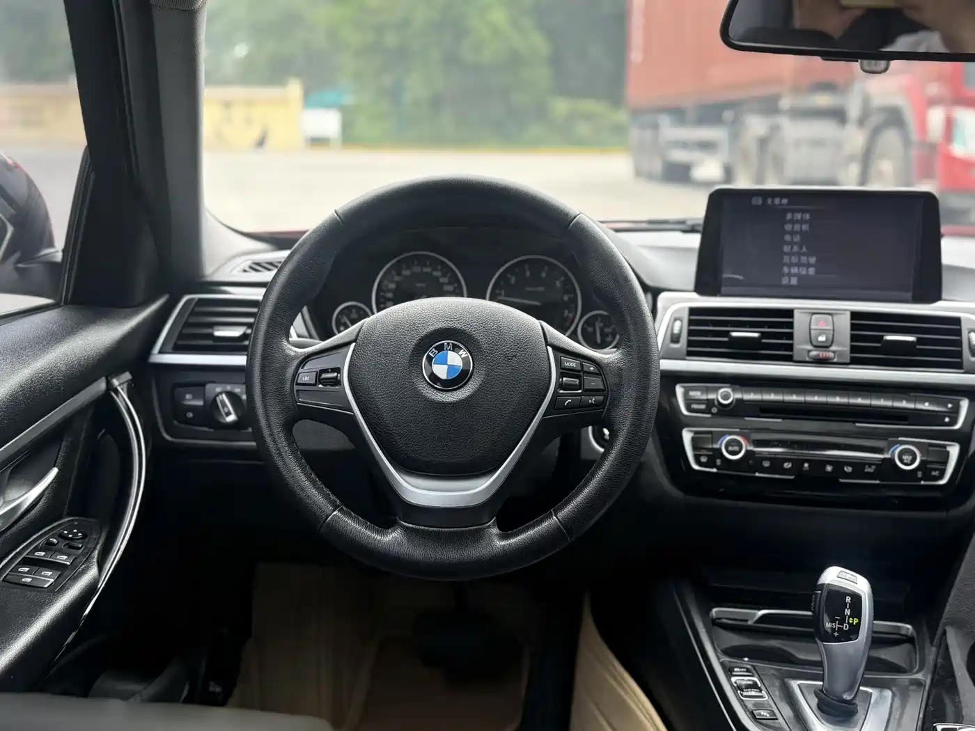 BMW 3 Series 2017 320Li Fashion фото 21