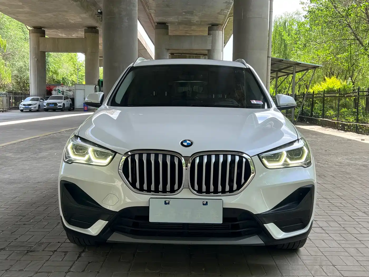 BMW X1 2021 sDrive25Li Leading фото 2