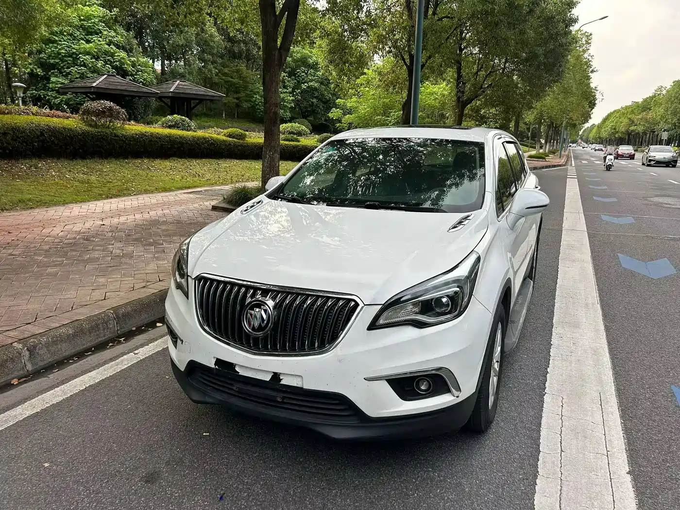 Фото 1 - Buick Envision Plus